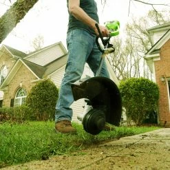 GreenWorks ST40L210 40-Volt 14-Inch 2.0Ah Cordless String Trimmer Kit - 2100402