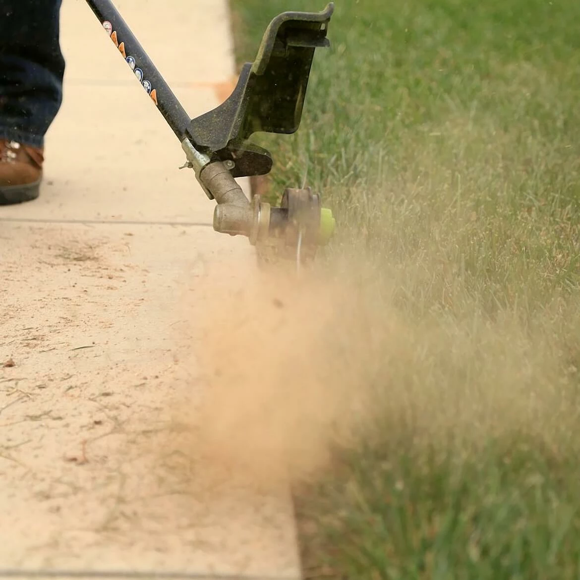 GreenWorks 21362 40-Volt 14-Inch 4Ah G-MAX Cordless Digipro String Trimmer Kit Lawn & Outdoor Power 9 GreenWorks 21362 40-Volt 14-Inch 4Ah G-MAX Cordless Digipro String Trimmer Kit Lawn & Outdoor Power