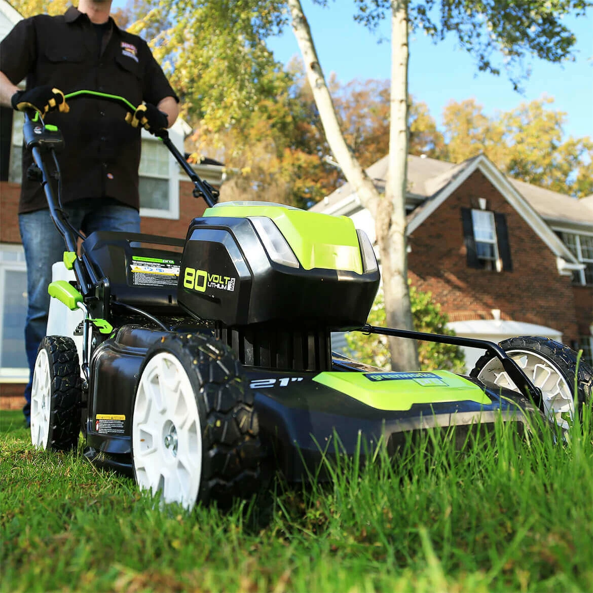 Lawn & Outdoor Power GreenWorks GLM801600 80-Volt 21-Inch 3-in-1 Cordless Lawn Mower Kit - 2500402 4 Lawn & Outdoor Power GreenWorks GLM801600 80-Volt 21-Inch 3-in-1 Cordless Lawn Mower Kit - 2500402