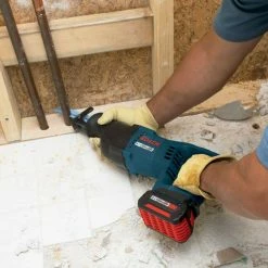 Bosch CRS180K 18V Li-Ion Cordless Compact Reciprocating Saw Kit - Reconditioned Tools & Equipment