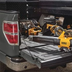 Lawn & Outdoor Power DeWALT DCBL722P1 20V MAX XR Brushless Ergonomic Handheld Blower Kit