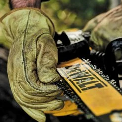 DeWALT DCCS670X1 60V MAX FLEXVOLT 16" 3.0Ah Brushless Lithium-Ion Chainsaw Kit 23 DeWALT DCCS670X1 60V MAX FLEXVOLT 16