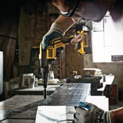 Tools & Equipment DeWALT DCF622M2 20V MAX XR Versa-Clutch Adjustable Torque Screwgun Kit