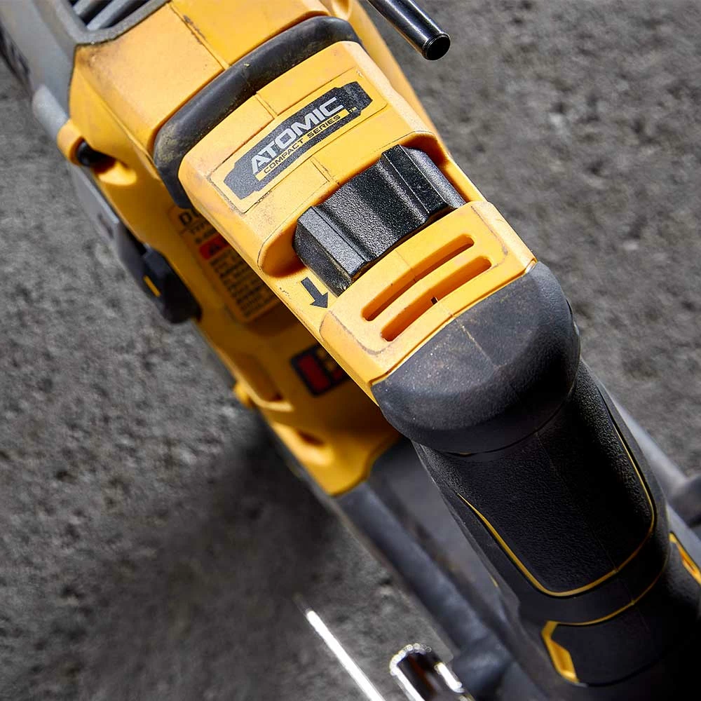 DeWALT DCH172D2 20V MAX ATOMIC 5/8" Brushless SDS PLUS Rotary Hammer Kit 12 DeWALT DCH172D2 20V MAX ATOMIC 5/8" Brushless SDS PLUS Rotary Hammer Kit