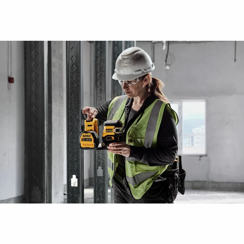 DeWALT DCLE34520GB 20V MAX Cordless 5 Spot Green Line Laser - Bare Tool Tools & Equipment 7 DeWALT DCLE34520GB 20V MAX Cordless 5 Spot Green Line Laser - Bare Tool Tools & Equipment