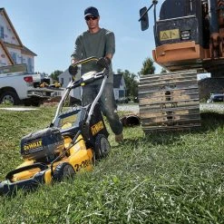 DeWALT DCMW220W2 2X20V MAX 20" Brushless Cordless Heavy Duty Push Mower Lawn & Outdoor Power 16 DeWALT DCMW220W2 2X20V MAX 20