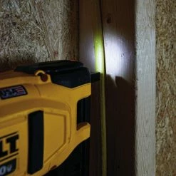 DeWALT DCN701D1 20V 1 Inch Cordless Electrician Wire Stapler Kit