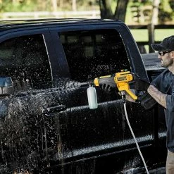 DeWALT DCPW550B 20V MAX 550 PSI Cordless Portable Power Cleaner - Bare Tool Lawn & Outdoor Power