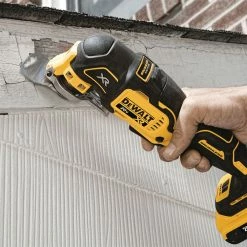 Tools & Equipment DeWALT DCS356D1 20V MAX XR Brushless Cordless 3-Speed Oscillating Multi-Tool Kit
