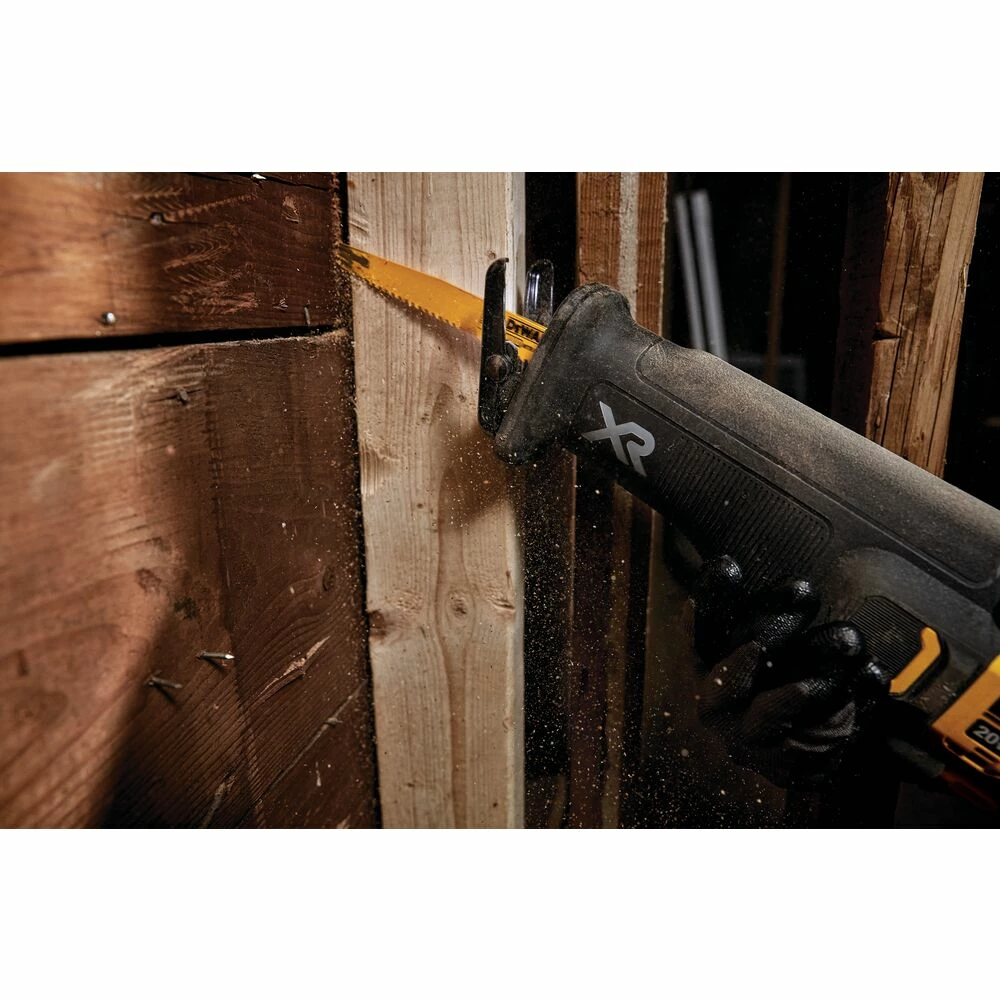 DeWALT DCS368B 20V MAX XR Brushless Reciprocating Saw W/Power Detect Tool Tech 7 DeWALT DCS368B 20V MAX XR Brushless Reciprocating Saw W/Power Detect Tool Tech