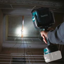 Tools & Equipment Makita DML812 18V LXT Li-Ion Cordless L.E.D. Flashlight/Spotlight -Bare Tool 21 Tools & Equipment Makita DML812 18V LXT Li-Ion Cordless L.E.D. Flashlight/Spotlight -Bare Tool