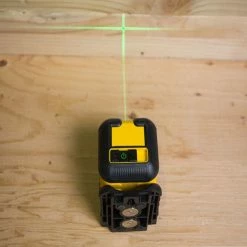 DeWALT DW08802CG 40-Foot Locking Pendulum Green Cross Line Laser Level