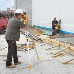 DeWALT DW096 13" 26x Magnefication Auto Optical Level Package 7 DeWALT DW096 13