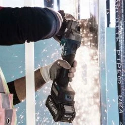 Makita GAG03M1 40V MAX XGT 4-1/2” / 5