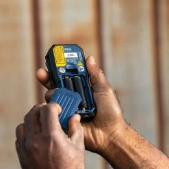 Bosch GLM165-27C 165' BLAZE Ergonomic Cordless Red Laser Measure W/Bluetooth Tools & Equipment