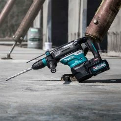 Tools & Equipment Makita GRH05M1 40V MAX XGT 1-9/16" Brushless Cordless AVT Rotary Hammer Kit 25 Tools & Equipment Makita GRH05M1 40V MAX XGT 1-9/16