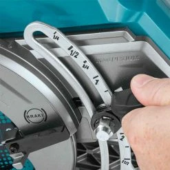 Makita GSR01M1 40V MAX XGT 7-1/4 Brushless Rear Handle Circular Saw Kit W/4.0 Ah