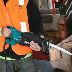 Makita JR3070CT 15-Amp 2,800 Spm Corded Anti-Vibration Reciprocating Saw Tools & Equipment