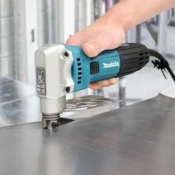 Makita JS1602 120 Volt 16 Gauge 3.3 Amp Barrel Grip Lock-On Electric Shear