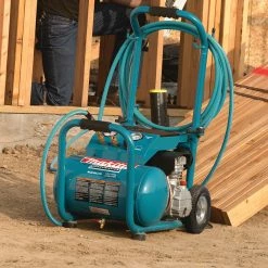 Makita MAC5200 3.0 HP Cast Iron Roll Cage Big Bore Air Compressor Tools & Equipment