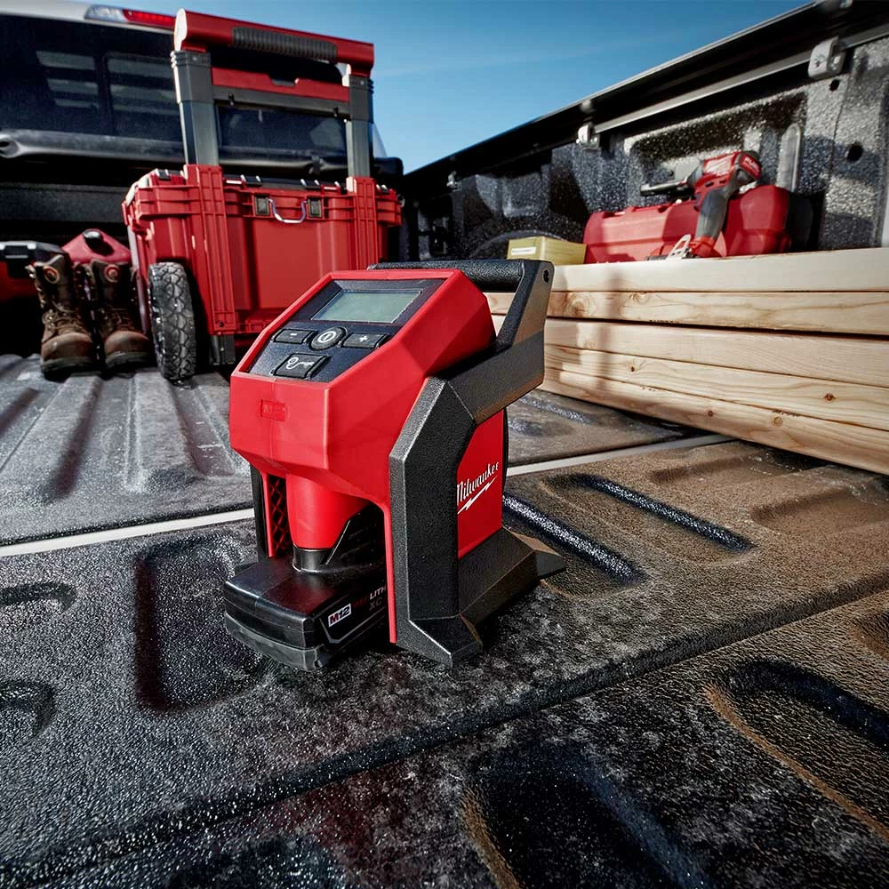 Milwaukee 2475-21CP M12 12V Lithium-Ion Cordless Compact Digital Inflator Kit 7 Milwaukee 2475-21CP M12 12V Lithium-Ion Cordless Compact Digital Inflator Kit