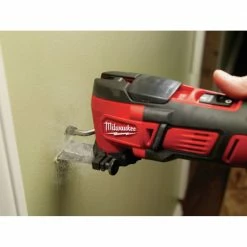 Milwaukee 2626-21CP M18 Cordless Oscillating Multi Tool Kit W/ 1.5 Ah Battery
