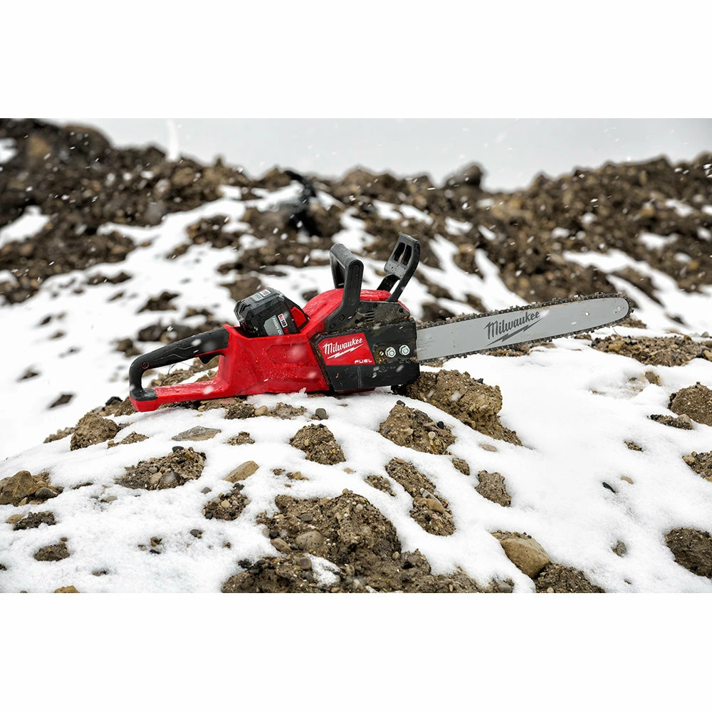 Milwaukee 2727-20 M18 FUEL 18V 16-Inch Cordless Chainsaw - Bare Tool 14 Milwaukee 2727-20 M18 FUEL 18V 16-Inch Cordless Chainsaw - Bare Tool