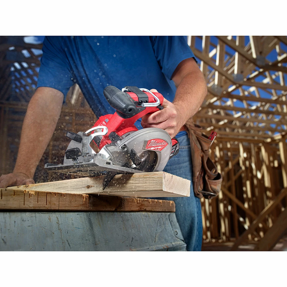 Milwaukee 2730-21 M18 FUEL 18V 6-1/2-Inch 5.0Ah Cordless Circular Saw Kit 12 Milwaukee 2730-21 M18 FUEL 18V 6-1/2-Inch 5.0Ah Cordless Circular Saw Kit