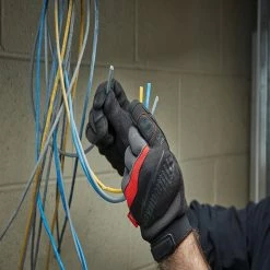 Milwaukee 48-22-8722 Breathable Armotex Smart Swipe High Performance Gloves - L Tools & Equipment