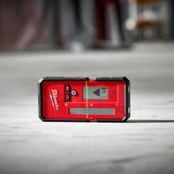 Milwaukee 48-35-1211 165' Cordless Impact Resistant Laser Line Detector