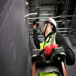 Milwaukee 48-73-1031 Full Brim Vented Hard Hat W/ BOLT Slots Type 1 Class E