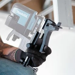 Makita SK106GDNAX 12 Volt CXT Cordless Self-Leveling 4 Point Green Laser Kit Tools & Equipment