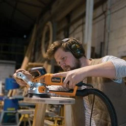 Triton TGEOS 500W 6 In Geared Orbital Sander