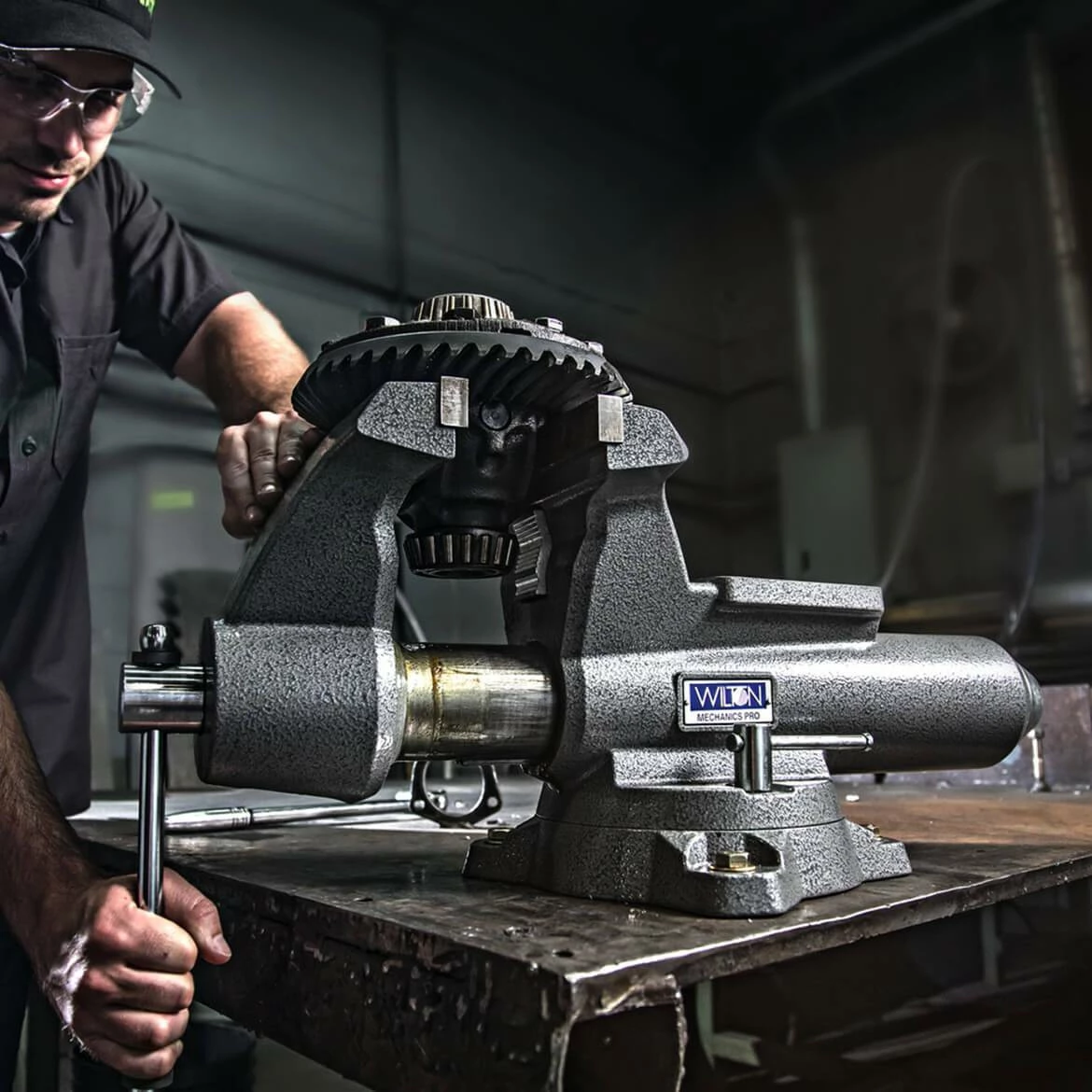 Wilton 28810 4-1/2-Inch 360-Degree Swivel Base Mechanics Pro Vise Tools & Equipment 11 Wilton 28810 4-1/2-Inch 360-Degree Swivel Base Mechanics Pro Vise Tools & Equipment