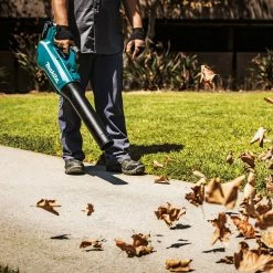 Makita XBU03SM1 18V LXT Lithium-Ion Brushless Cordless Blower Kit (4.0Ah) Lawn & Outdoor Power