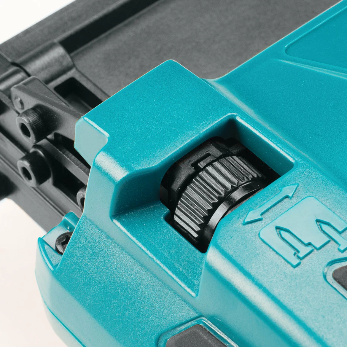 Makita XNB01Z 18-Volt 18-Gauge Li-Ion Cordless Brad Nailer - Bare Tool 8 Makita XNB01Z 18-Volt 18-Gauge Li-Ion Cordless Brad Nailer - Bare Tool