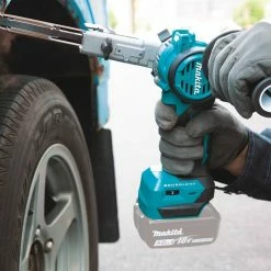 Makita XSB01Z 18V LXT 3/8" X 21" Li-Ion Brushless Detail Belt Sander -Bare Tool Tools & Equipment