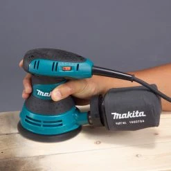 Tools & Equipment Makita BO5031K 5-Inch 3.0 Amp Variable Speed Control Random Orbit Sander Kit 10 Tools & Equipment Makita BO5031K 5-Inch 3.0 Amp Variable Speed Control Random Orbit Sander Kit