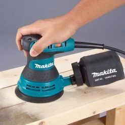 Tools & Equipment Makita BO5031K 5-Inch 3.0 Amp Variable Speed Control Random Orbit Sander Kit 11 Tools & Equipment Makita BO5031K 5-Inch 3.0 Amp Variable Speed Control Random Orbit Sander Kit