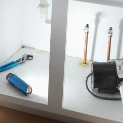 Bosch GLI12V-300N 12-Volt Max 300 Lumens LED Cordless Light Stick - Bare Tool Tools & Equipment