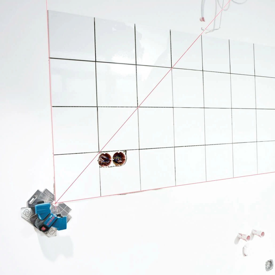 Bosch GTL3 90-Line Bright Highly Visible Magnetic Professional Tile Laser 8 Bosch GTL3 90-Line Bright Highly Visible Magnetic Professional Tile Laser