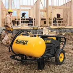 DeWALT D55040 Quadraport Four-Port Line Splitter