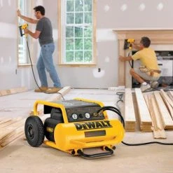 DeWALT D55146 4.5 Gallon 200 PSI Portable Emglo Air Tool Compressor Tools & Equipment