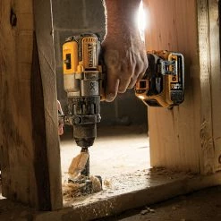 Tools & Equipment DeWALT DCD996P2 20V 1/2-Inch 3-Speed 5.0Ah Lithium-Ion Hammer-Drill Kit