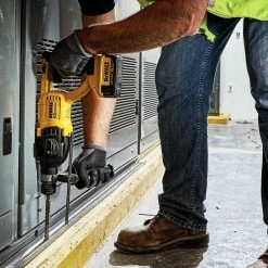DeWALT DCH133B 20V 1-Inch D-Handle XR Brushless Rotary Hammer - Bare Tool Tools & Equipment 16 DeWALT DCH133B 20V 1-Inch D-Handle XR Brushless Rotary Hammer - Bare Tool Tools & Equipment