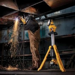 DeWALT DCL079B 20V MAX Heavy Duty Cordless LED Tripod Light - Bare Tool