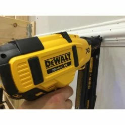 DeWALT DCN660D1 20V MAX XR 16-Guage 2-1/2