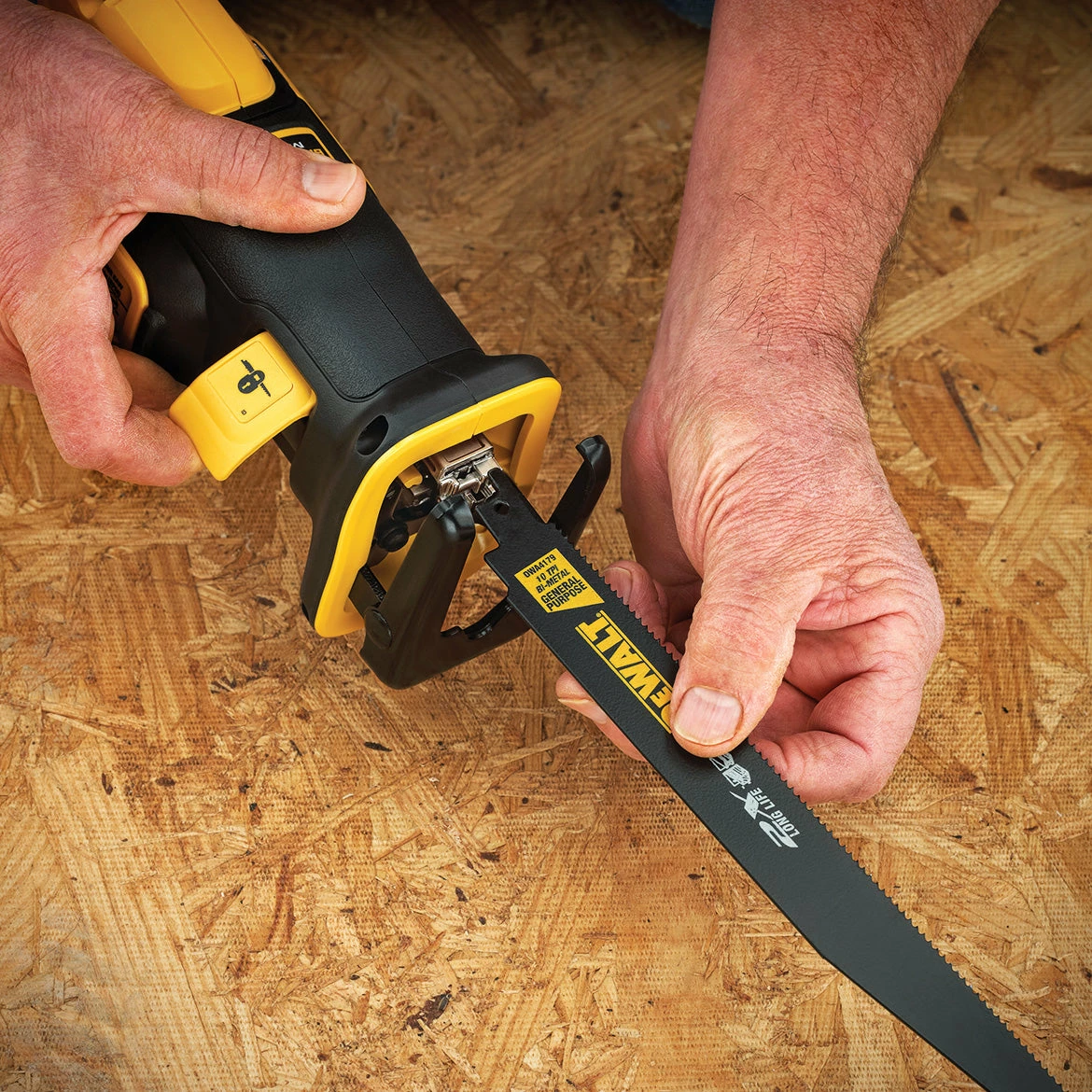 DeWALT DCS367B 20V MAX XR Brushless Magnum Compact Reciprocating Saw - Bare Tool 10 DeWALT DCS367B 20V MAX XR Brushless Magnum Compact Reciprocating Saw - Bare Tool