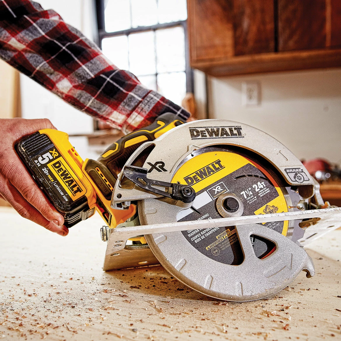 Tools & Equipment DeWALT DCS570B 20V 7-1/4-Inch Cordless Lithium-Ion Circular Saw - Bare Tool 7 Tools & Equipment DeWALT DCS570B 20V 7-1/4-Inch Cordless Lithium-Ion Circular Saw - Bare Tool