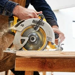 Tools & Equipment DeWALT DCS570B 20V 7-1/4-Inch Cordless Lithium-Ion Circular Saw - Bare Tool 19 Tools & Equipment DeWALT DCS570B 20V 7-1/4-Inch Cordless Lithium-Ion Circular Saw - Bare Tool